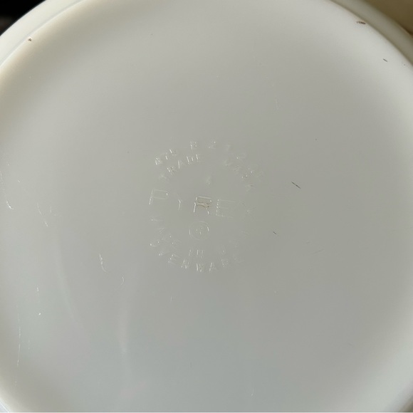 COPY - Vintage Pyrex 475-B green square verde flower 2.5 quart casserole dish - Picture 10 of 13